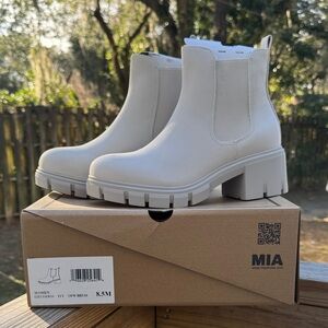 MIA Women's Ivy Boot (Size 8.5M)